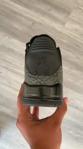 LO MAS BUSCADO POR TODOS🔥👟 #shoe #like #follow #comenta #viral #parati #shoes #shoeschallenge #shoestyle #viral #parati #paratii #sigueme❤️ #zapatos 