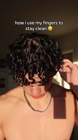clean ya hair you bum #gabezalezz #haircare #curlyhair #fingercoils #cleancurls #cleanhealthyhair #healthycurls #longcurls #curlyhairroutine #curls #coils #longcurlyhair #longhair #hygiene #SelfImprovement #fyp #viral 