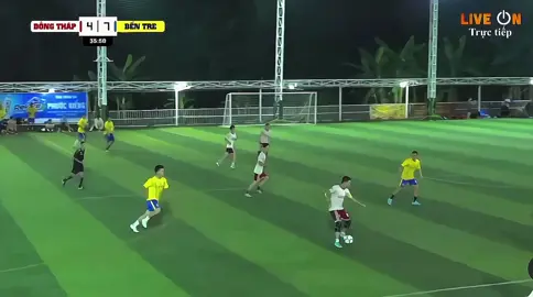 Múa 10đ , đá không vô bị diss quá !!!🙈#bongdaphui #phuivn #bongda #trending #football #xuhuongtiktok #xuhuong #messi 