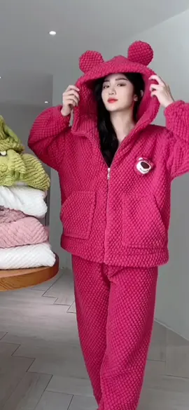 Set mặc nhà áo khoác mũ lông hoạ tiết cute, lông san hô siêu đẹp, lông 2 mặt siêu ấm mùa đông không sợ lạnh 😛 hàng QCCC #xuhuong #WhatToPlay #xuhuongtiktok #xuhuong2023 #xuhuongtiktok2023 #thinhhanh #aokhoacnu #setboxinh #setbo #setbonu #bodomacnha #setbolong #setbogaucute #setbogaudau #thoitrangmacnha 
