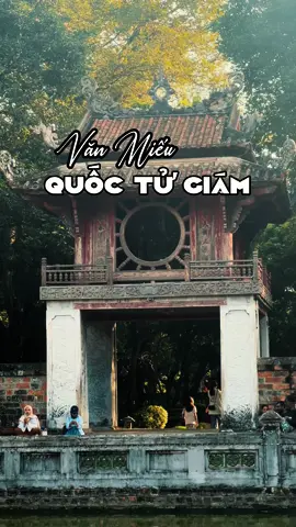 Không chỉ là một địa danh văn hóa nổi tiếng, Văn Miếu Quốc Tử Giám còn là một trong những điểm du lịch hấp dẫn bậc nhất của Hà Nội với kiến trúc độc đáo và không gian thanh bình và là ngôi trường đại học đầu tiên của Việt Nam ❤️ #homnaydidau #vanmieuquoctugiam #hanoi #hanoicuatoi #thanhxuan #vietnamtravel #tiktoktravel #vietnamtoiyeu 