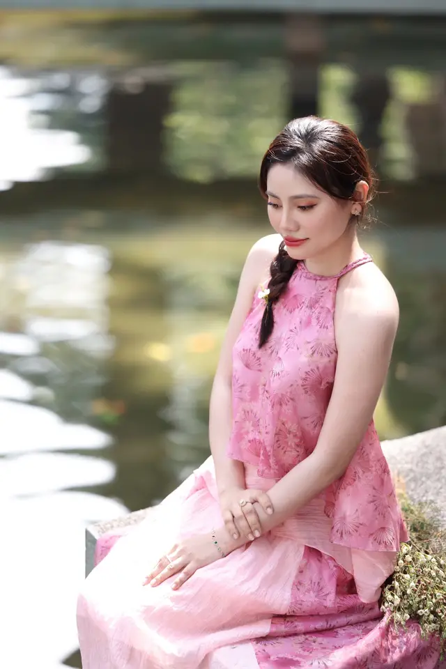 Khách chụp ở hồ con rùa mình makeup nè 😍 các bạn đã đi đu trend kịp tết chưa? #xuhuong #makeup #makeupchupanh #chupanhtet2024 