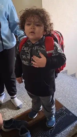 نطالب الدولة اللبنانية كرامة قلب علي ماعاد  يقطعو الكهربا😄😄 ششفتو كيف الخبرية طبيعية ٩ طوابق حبيبي الله يعين هلصغار واكيد مارح يضل بالشارع لتجي الكهربا الحمدلله على كل شي  العودة من المدرسة  اصلا علي بطل 💓 #اهضم_طفل_عالتيك_توك #علي_درويش #المشهور_الصغير #ابوخدود #عاشق_السيارات #اخر_العنقوود_سكر_معقود 