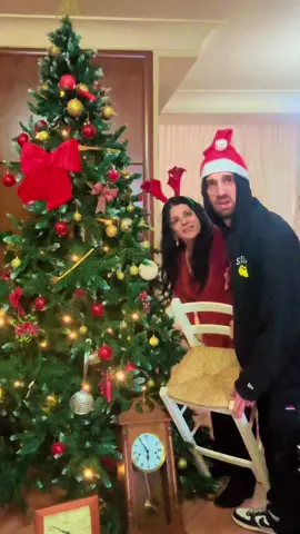 Un albero alternativo 🎄🎅🏼 #mammaefiglio #mumandson #momandson 