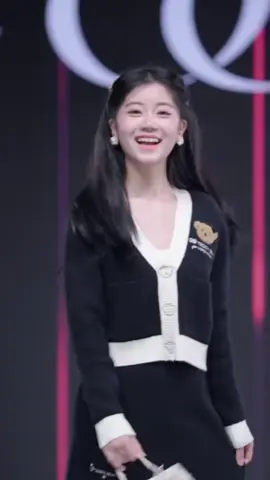 Thời trang Châu á ! Sang trọng, lịch lãm nhưng đầy quyến rũ ! #nhacthinhhanhtiktok #gaixinh #gaixinhtiktok  #xuhuong #xuhuongtiktok #trending #fyp #viral #foryou #gaixinhtonghop2024 #djleetrungquoc #idolxinhgai2024 #tonghopgaixinh2024 #djgiangtieubach #djyuetrungquoc  #thoitrangchaua #zhaolusitrieulotu1998 