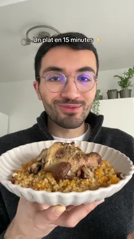 Collaboration commerciale. Une recette prête en 15 minutes grâce au multicuiseur @Ninja Kitchen France et ses 12 programmes de cuisson ✨. Ici, on utilise le mode combi-vapeur qui associe la convection naturelle avec la vapeur. Ça nous permet d’avoir un poulet tendre avec une croute croustillante ! 🔥 L’appareil est facilement réglable avec son curseur SmartLid qui permet de naviguer entre les différents modes de cuisson 🙂 En plus, tous les ingrédients cuisent en même temps, on obtient un repas complet avec un seul appareil ! #NinjaFrance #recette #votrecuisine #madeforyou #jecuisinemaison #ideerecette #food 