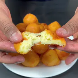 Com apenas três ingredientes feito em três minutos perfeito para cafe da manha 😋😋 #receitas #foryou #viral #tiktok #reels 