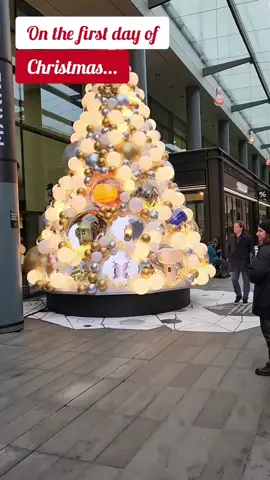 On the First Day of Christmas... Lovely Christmas tree at Spitalfields Market in Central London. #holidaywithshorts #christmasinlondon #christmas 