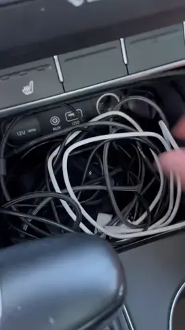 4-in-1 Car Charger Super FAST Charging! Stress-Free Driving!