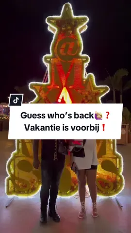 Guess who’s back🙋🏼‍♀️❓| Na vier weken vakantie, waarvan 2,5 week in Curaçao, ben ik weer terug😁👋🏼.  Ik heb samen met mijn vriend, vriendjes en vriendinnetjes genoten op het heerlijke, zonovergoten Curaçao☀️. En nee, de persoon in de video dat is niet mijn vriend😉.  Ik heb ontzettend veel leuke dingen gedaan, mooie herinneringen gemaakt, gedanst, gedronken, gegeten, een nieuwe vriendschap gesloten en vooral even helemaal niet aan werk gedacht. Vandaag is mijn eerste werkdag na de vakantie. Ik ben begonnen met een teams vergadering, ik heb vervolgens bij overleggen gezeten en ik ben in mijn e-mail gedoken. De hoeveelheid e-mails viel gelukkig mee, ik ben niet heel erg gemist🤣. Morgen ben ik er in de ochtenddienst, mijn favoriete dienst😴. Ik denk dat de planning het niet heel leuk vond dat ik zolang op vakantie was😉. En ga ik jullie weer meenemen in uniform🚔👮🏼‍♀️.  Tot morgen allemaal en een hele fijne avond💙.  #politie #jeugdagent #amsterdam #politieamsterdam #politiekim #jeugdagentkim  #vakantie #vacation #curacao #zon #sun #genieten