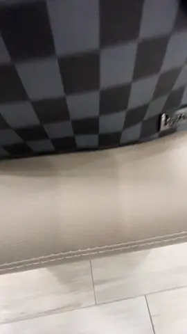 🔝Vi assicuriamo che è tutto vero🔝 Zaino Sprayground con led interni 😱😱 #fashion #shopping #moda #streetwear #brand #abbigliamento #urbanstyle  #sprayground 