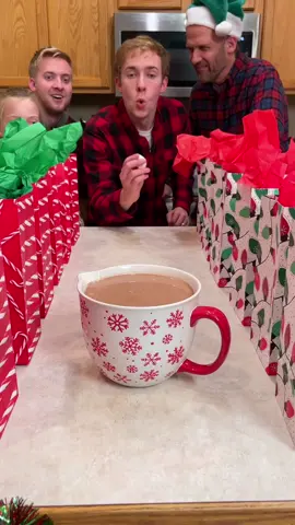 Marshmallow Hot Chocolate Toss!!!☕️🎁 #fyp #games #familygamenight #christmas #christmasparty #partygames #familygathering 