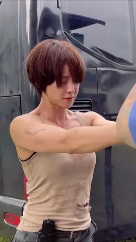 운동자극 짤 성난 근육의 이시영 #이시영 #leesiyoung #근육 #운동 #헬스 #스위트홈2 #kdrama #운동자극 #fypシ #추천가자 #직장인 