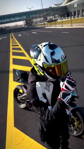 Click on the link on my homepage to buy a led backpack#motorcycle #moto #motor #motoboy #foryou #fyp 