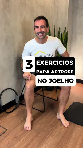 🌟 ALIVIE A ARTROSE NO JOELHO COM PILATES EM CASA! 🌟 Lidando com a artrose no joelho? O Pilates em Casa pode ser um refúgio suave e eficaz, proporcionando exercícios que aliviam a dor e aumentam a mobilidade sem sobrecarregar as articulações. 🎉 PILATES PARA JOELHOS SAUDÁVEIS Embarque em uma jornada de cuidado e fortalecimento do joelho com Pilates. Através de movimentos gentis e controlados, você pode abraçar uma rotina de exercícios que respeita e atende às necessidades do seu corpo. 🔥 Benefícios Profundos do Pilates para Artrose no Joelho: Fortalecimento Estratégico: Concentra-se em fortalecer os músculos ao redor do joelho, proporcionando maior suporte e estabilidade. Mobilidade Aprimorada: Ajuda a manter e aumentar a amplitude de movimento do joelho, essencial para a realização das atividades diárias. Alívio da Dor: Reduz o estresse nas articulações do joelho, aliviando a dor causada pela artrose. Equilíbrio e Coordenação: Melhora o equilíbrio e a coordenação, reduzindo o risco de quedas e lesões adicionais. Melhoria na Qualidade de Vida: Promove um estilo de vida mais ativo e independente, melhorando o bem-estar geral. Junte-se à Família Pilates em Casa e inicie um caminho de alívio e fortalecimento para seus joelhos com artrose. COMPROMETA-SE COM A SAÚDE DO SEU JOELHO. 👇 Quer acabar com essas dores e você ainda não é da Família Pilates em Casa? Comente 
