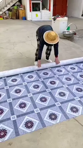 Plastic carpets are easy to lay on the floor and can be laid anywhere#Good things to share#Decoration style#checkered carpet