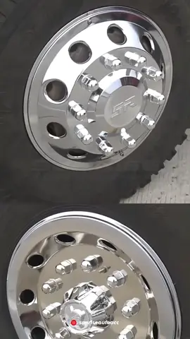 Wheeldop Pariwisata Ring 20🔥 cocok untuk upgrade penampilan velg Bus / truck kalian🔥 . dengan bahan pilihan dan finishing chrome yang detail membuat wheeldop ini terlihat mewah dan memiliki detail yang istimewa💯 . tunggu apa lagu buat kalian para juragan bus/truck whelldop ini pilihan yang tepat buat kalian🔥 . #wheeldop #wheeldopring20 #wheeldopbus #wheeldopbusmurah #wheeldoptruck #aksesorisbus #aksesoristruck