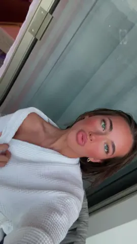 How many times did i want to move my head😂