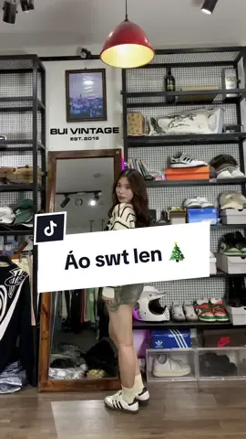 Áo xinh nha mn ơi ✨ @Buivintage @BUIVINTAGE #foryou #xuhuong #phoido #phoidoxinh #muataitiktok #aolen #sweateroversize #aolenquangchau #aolennu 