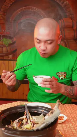 Baba nổ muối đặc sản mang đậm chất hương vị Nhà Hàng Quỳnh Anh. Vị ngon khó cưỡng trong từng lớp thịt baba đánh thức mọi vị giác của thực khách 🫶🏻 #quynhanhsince2000 #ẩmthựcviệtnam #ẩmthựctrunghoa #ancungtiktok😍 #ancungtiktok #trend #trending #trendingvideo #xuhuongtiktok #xuhuong #thinhhanh #thinhhanhtiktok #fyp 