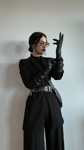 I found these olivier theyskens for rochas gloves on @Depop a few months back and its high time i brought them out! Such a perfect statement piece that completely gives a new vibe to the outfit 🖤 #darkaesthetic #darkfashionstyle #CasaTikTok #TikTokPartner #darkacademia #minimalistgoth #moderngoth #widelegtrousers #stylediary #darkfashion 