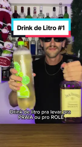 Drink de Litro pra levar pra PRAIA ou pro ROLÊ 🏖️🥷 O drink fica muito refrescante e qualquer um que goste de mel vai amar 🖤 💥Envia pra alguém que precisa ver isso! 🖤Me segue e me ajuda a chegar a 50k 🎥Se inscreve no meu canal do youtube 🙏, link na bio! Ingredientes: 1,5L de refrigerante de limão 200-300ml de Jack Honey Suco de 2 limões sicilianos 🔞pega a call, bebe na manha e não compartilha com menores  #drinks #praia #anonovo #sprite #jackhoney #veigh #l7nnon #verao #drinksbycelo 