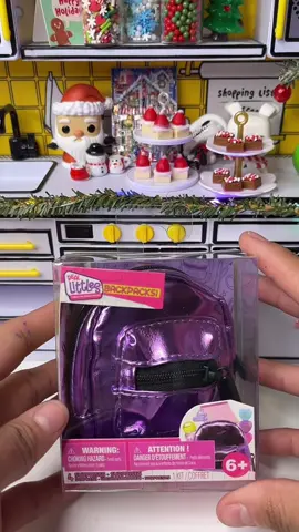 Who put Real Littles Backpacks on their Christmas list?? 🙋🏽‍♀️🎄🎅🏻 #miniversechef #miniversechefLIVE #miniverse #miniversekitchen #reallittles #shopkinsreallittles #reallittlesbackpacks #reallittlesbackpackopening #reallittleshandbags #purple #christmas #christmaslist #toys #fyp #toytok #christmastoy #toyunboxing #target 