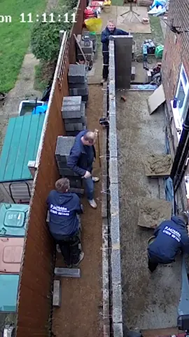 Howd they manage that 🫣🫣#banter #construction #fail #bricktok 
