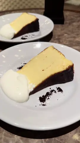 吉祥寺に有楽町の人気カフェレストランの姉妹店ができました！バスクチーズケーキは注文必須！ 「3rd. BAR&GRILL RESTAURANT」 📍 東京都武蔵野市吉祥寺本町2-4-14 ジョージプラザビル 1F （George Plaza Building 1F, 2-4-14 Kichijoji Honmachi, Musashino City, Tokyo） 　 #japanesefood #japanfood #japan #tiktokfood #東京グルメ