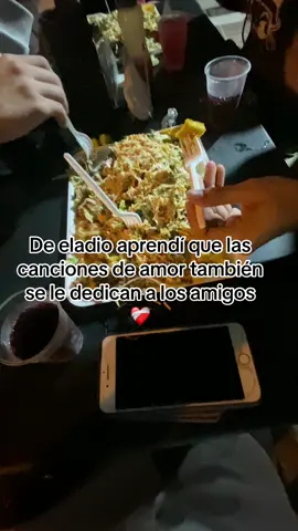 “Solo quieranme como yo los quiero” #solmaria #tqmqa #eladiocarrion #panas 