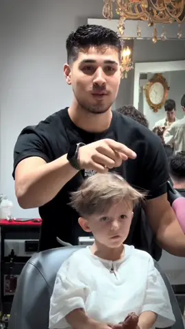 Đẹp trai từ nhỏ là đây.#traitay #handsome #fyp #foryou #xuhuong #capcut #cucpham #trenlding_xuhuong #trenl…!