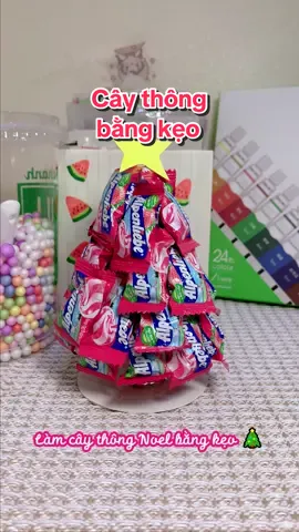 Merry Christmas 🫶🏻🎄Cùng làm cây thông Noel bằng kẹo với tui nha #merrychristmas #umegiay #noel #LearnOnTikTok 