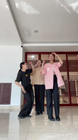 when life gets hard, just give up🤣 #dancechallenge #firstsnow #exofirstsnow 