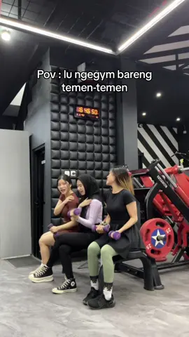 70% dikit dikit ngobrol, dikit dikit bikin konten, 30% nya latian😭 #GymTok #gymbestiegoals 