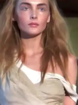 #SnejanaOnopka for Miu Miu Fall 2006 walking through a house • #snejanaonopkaedit #snejanaonopkaqueen #snejanaonopkarunway #2000srunwaywalk #2000smodeling 