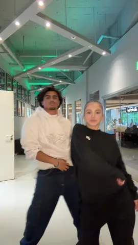 Ye yeahhh 🕺 #viral #dance #fypシ゚ #viralvideo 