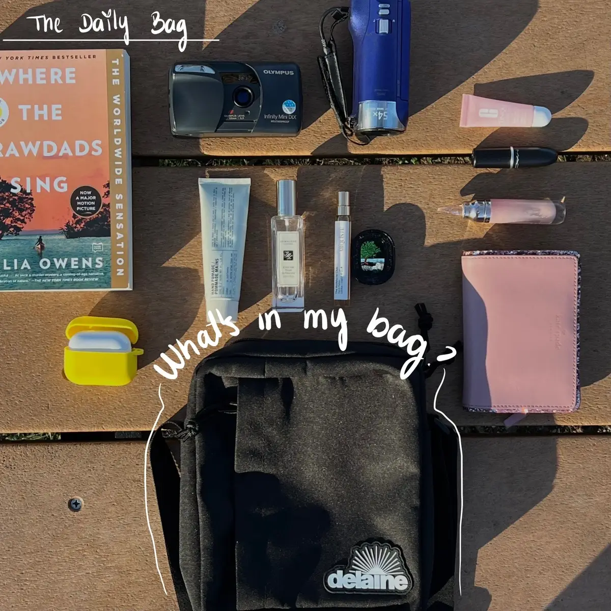 you can get this bag at www.delainebrand.com or just give us a follow on IG: @delainebrand :) 🫶🏽 #whatsinmybag #insidemybag #togofragrance #handcrram #lelano #lamerlipgloss #jomalonefragrance #diptyqueparis 