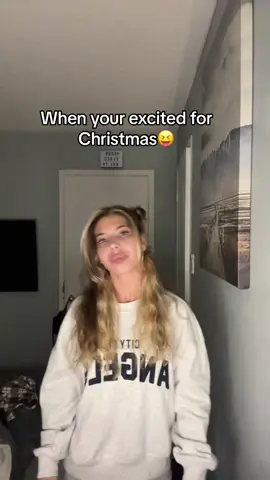 Who’s ready for christmas?🎄#foryoupage #fyp #dancingqueen #christmasvibes #goodvibes #abba #mammamia #trend #dancetrend 