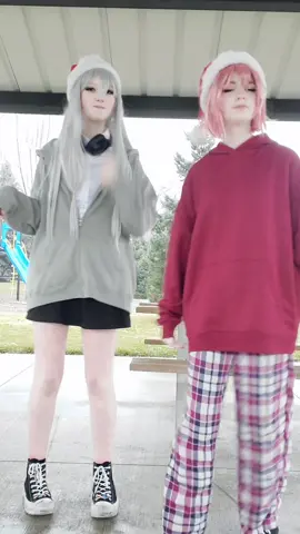 mr steal yo girl here 😎#hunnibunc0s #emu #emuotori #ootoriemu #projectsekai #wonderlandsxshowtime #wxs #wxscosplay #projectsekaicosplay #emucosplay #cosplay #colorfulstage 