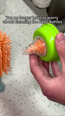 Cleaning bottles used to be annoying 💕💕#babiesotiktok #babyproducts #baby #babyboy #usa #bottlebrush 