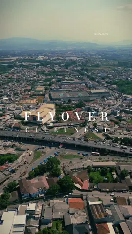 Dibalik Kemacetan Flyover Cileungsi tersimpan Keindahan jika dilihat dari atas. 📹sinax89 #infocileungsiid #infocileungsi #cileungsi #bogor #cibubur #jonggol #cariu #cileungsihits #gunungputri #bogorhits #jakarta #cileungsiviral #klapanunggal #wanaherang 