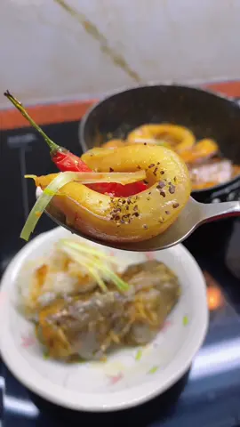 Ai nói gì thì nói chứ tui thích nhứt là ăn cái bụng con cá nayg nè ? có bà nào giống zí tui không ? #bepcuagiao #cahu #cakho #monanngonmoingay #LearnOnTikTok 