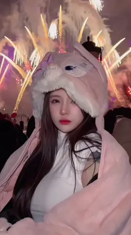 Noel em vẫn 1 mình Nếu anh cũng thế thì mình chung đôi👫 #nhacthinhhanhtiktok #gaixinh #gaixinhtiktok  #xuhuong #xuhuongtiktok #trending #fyp #viral #foryou #gaixinhtonghop2024 #djleetrungquoc #idolxinhgai2024 #tonghopgaixinh2024 #djgiangtieubach #djyuetrungquoc #thoitrangchaua #zhaolusitrieulotu1998 