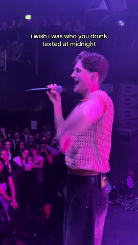 drunk text live from birmingham😇 #fyp #singer #singing #drunktext 