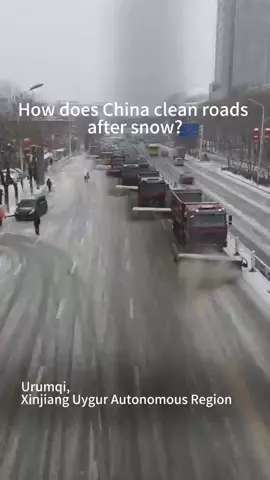How does China clean roads after snow?