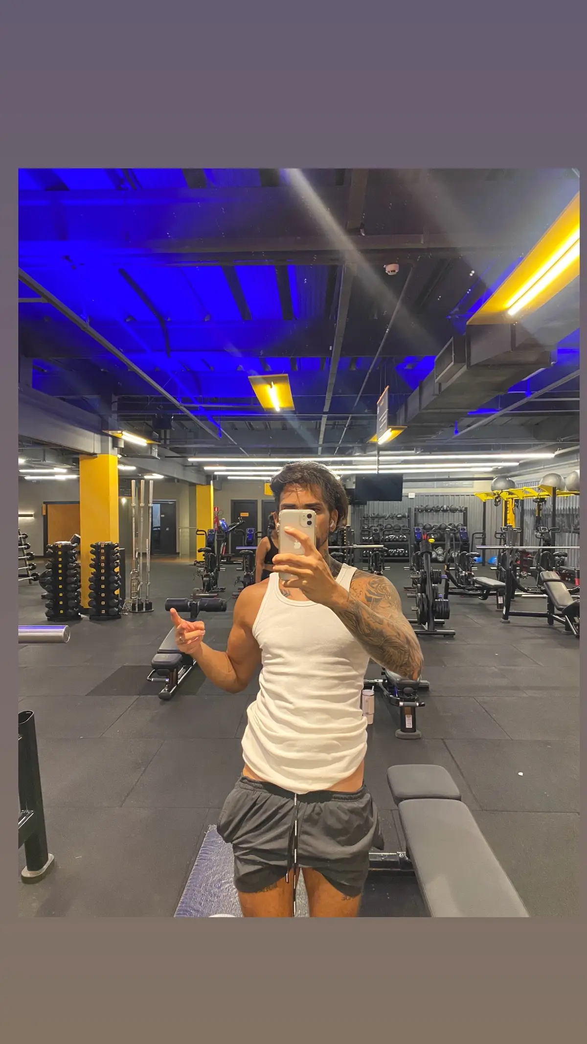 Eu dirijo, Deus me guia. 🏄🏽‍♂️ #fé #boy #gay #brasil #teen 