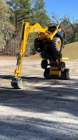 How do you test the durability of your backhoe?? 💪🏻 we’re proud to be the world’s #1 when it comes to these units.  #backhoe #jcb #jcbmachines #construction 