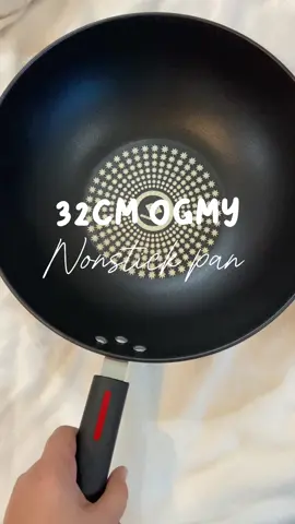 Ogmy 32 cm diamond design nonstick pan, affordable nito mga momshie, masarap gamitin, makakatipid kpa sa oil at madaling linisin. #nonstickpan #ogmynonstickpan #32cmwokpan 