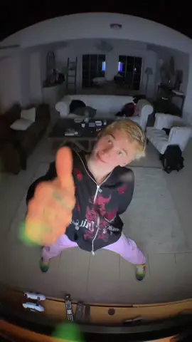 Пассссаааааныыыы это раз£-&{€%[##