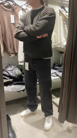 FIRST WIDE LEG JEANS😍 keep your fingers crossed for more!🤞🏽 @Piotr Wojtasik #outfit #widelegjeans #maleoutfit #straightleg #zaraoutfit #OOTD 